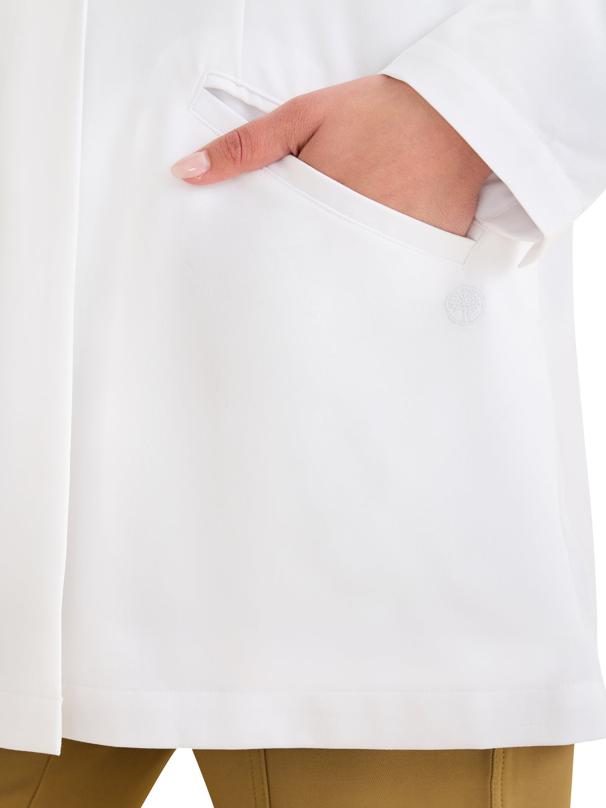 Women's 4-Pocket 31" Fable Lab Coat - 400 - White