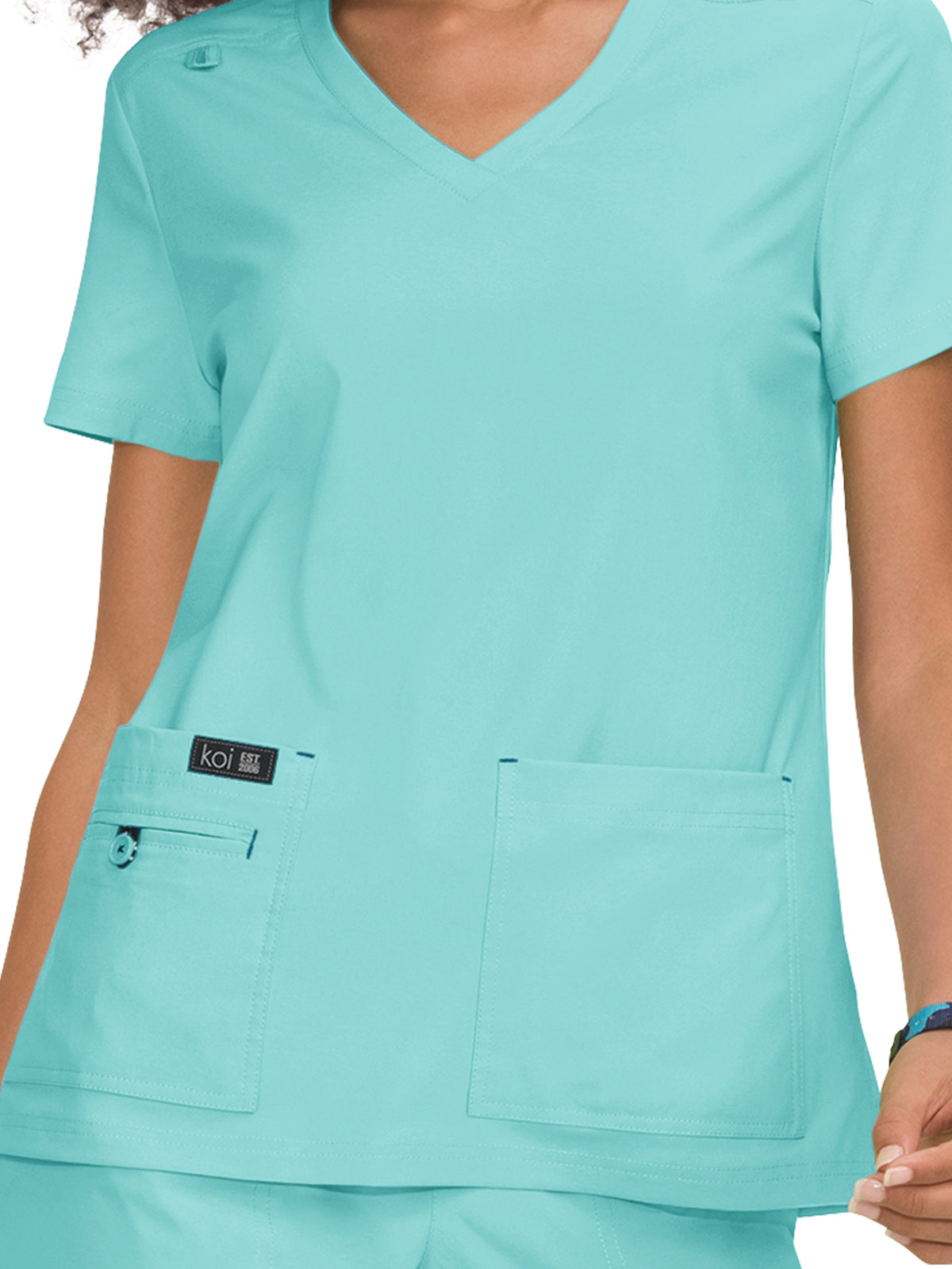 Women's 4-Pocket Stretch V-Neck Becca Top - 373 - Fresh Mint