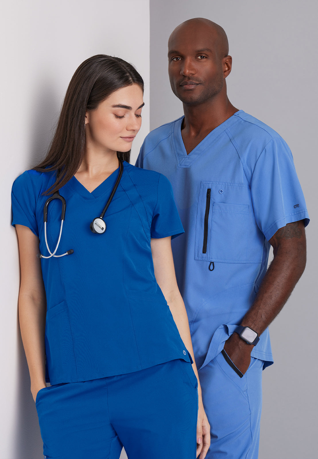 Men's V-Neck Zip Pockets Amplify Scrub Top