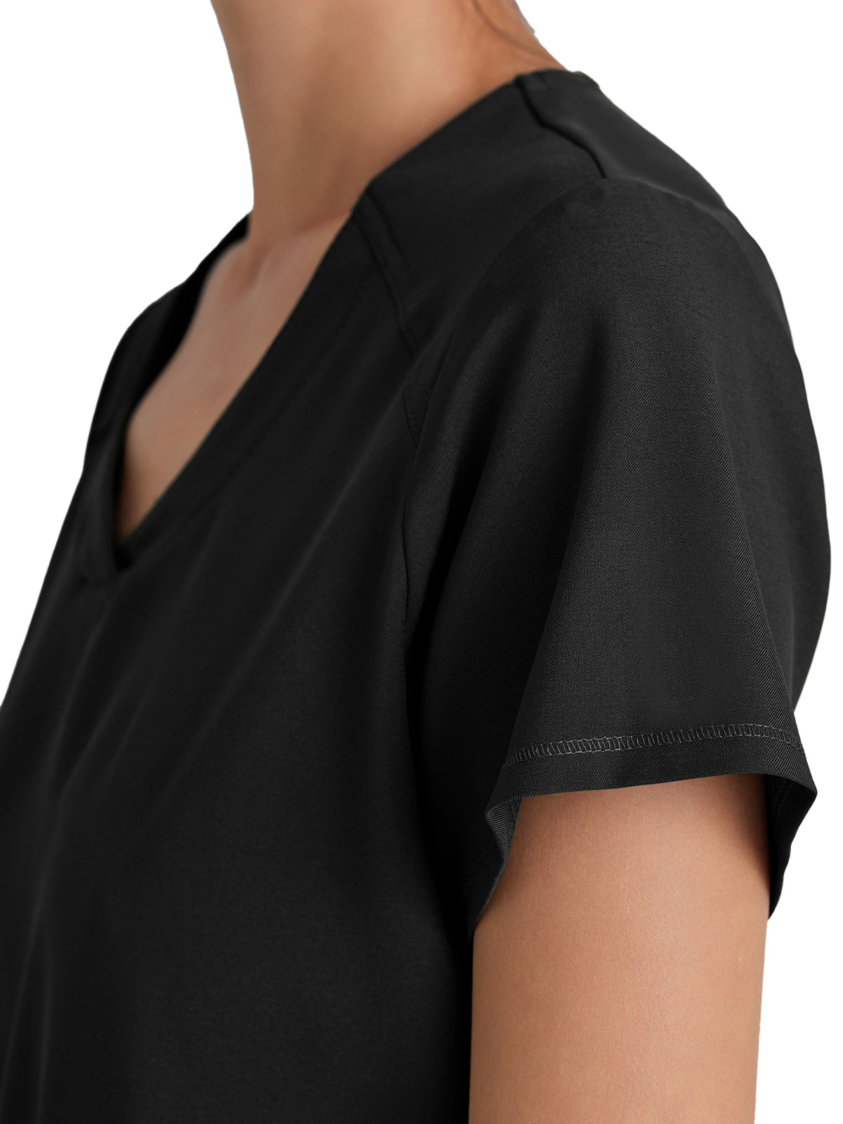 Women's Two-Pocket Piped V-Neck Rhythm Top