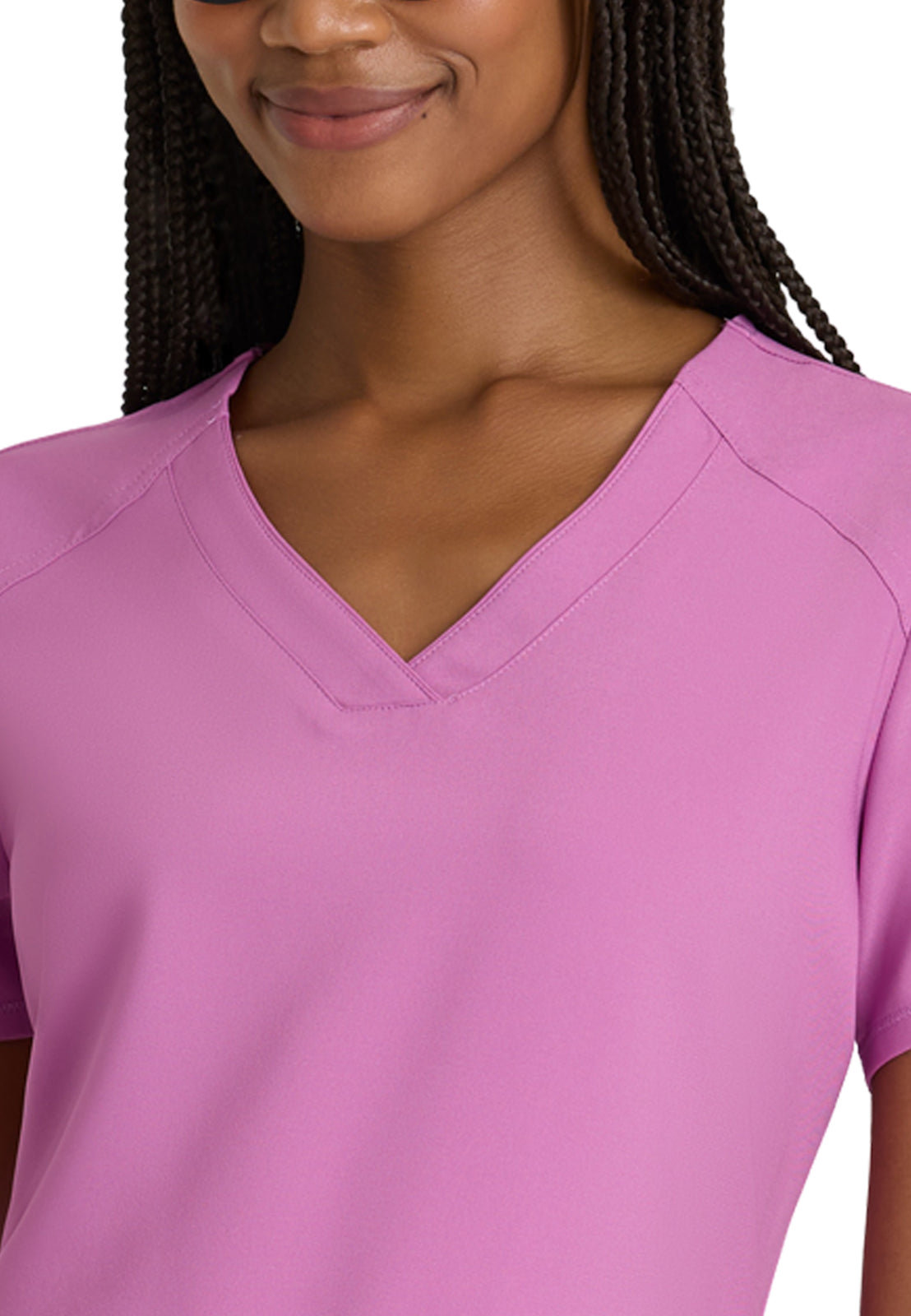 Women's Two-Pocket Piped V-Neck Rhythm Top