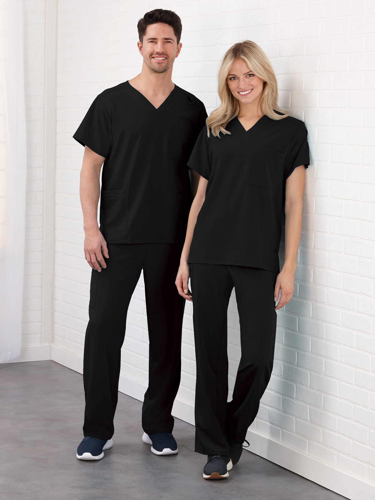 Unisex 4-Pocket V-Neck Scrub Top