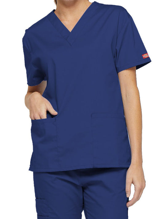 Women's 2-Pocket V-Neck Scrub Top