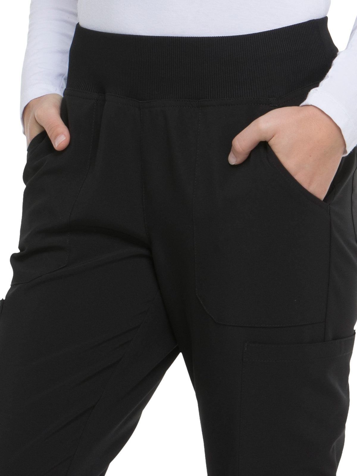 Women's Natural Rise Tapered Leg Pull-On Pant