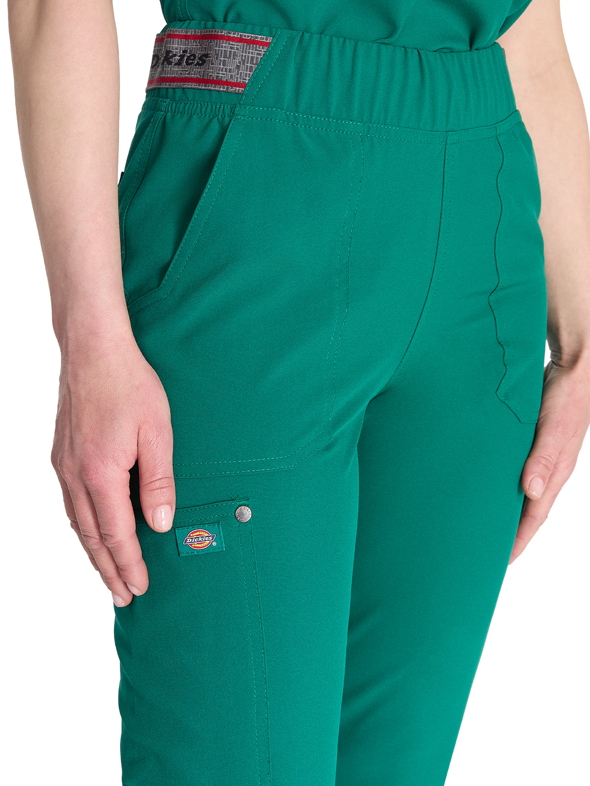 Women's 5-Pocket Tapered Leg Pant