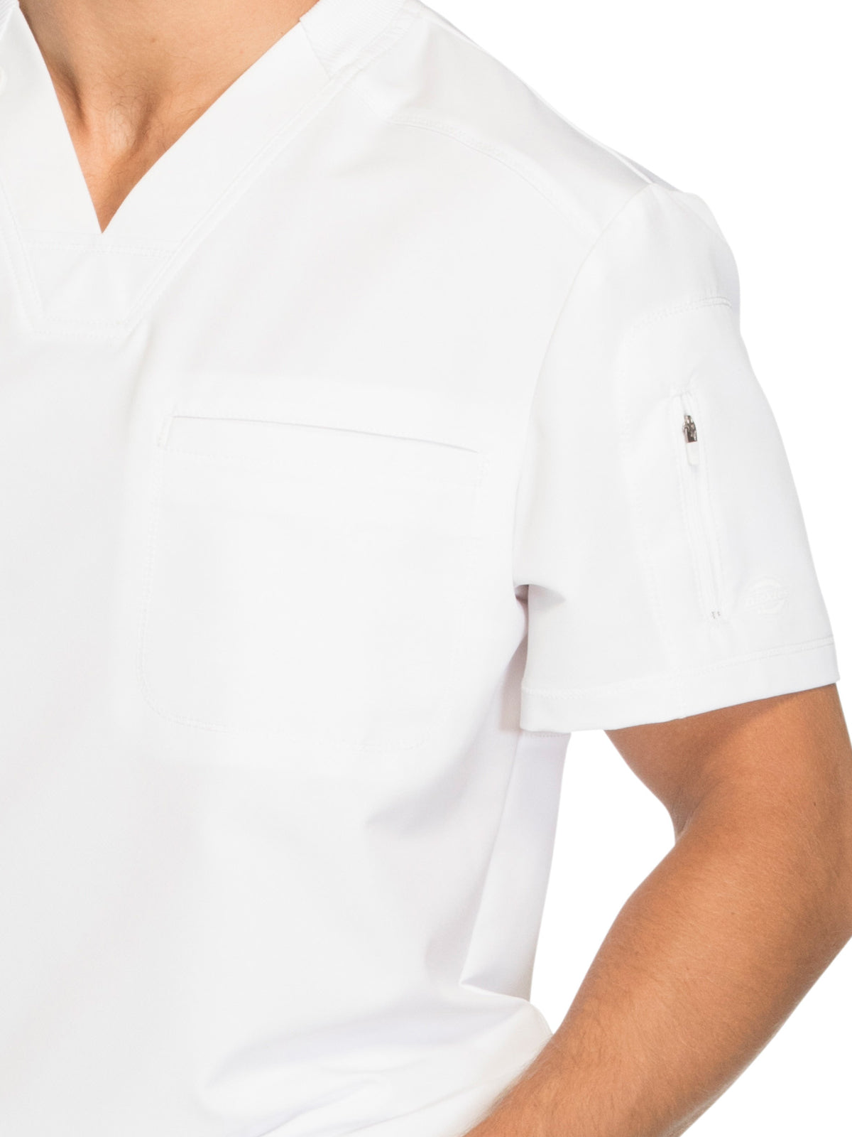 Men's 2-Pocket Tuckable Scrub Top