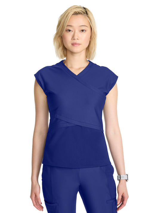 Women's 2-Pocket V-Neck Top