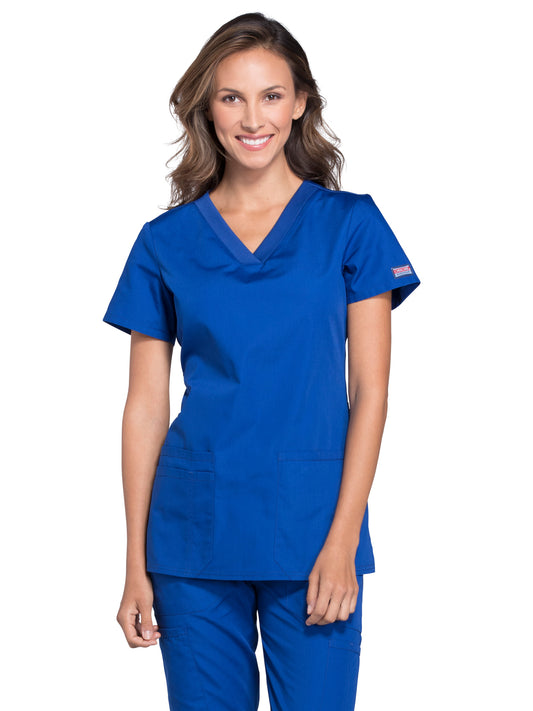 Women's 2-Pocket V-Neck Scrub Top